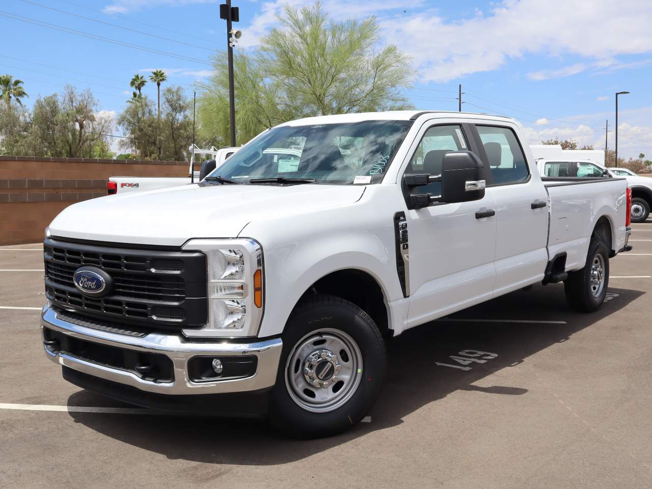 2025 Ford F-250 Super Duty Crew Cab XL