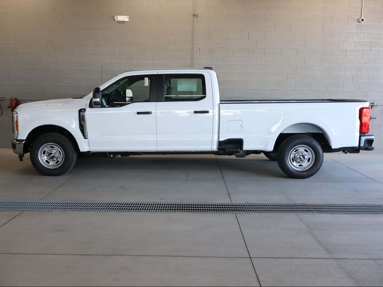 2026 Ford F-250 Super Duty Crew Cab XL