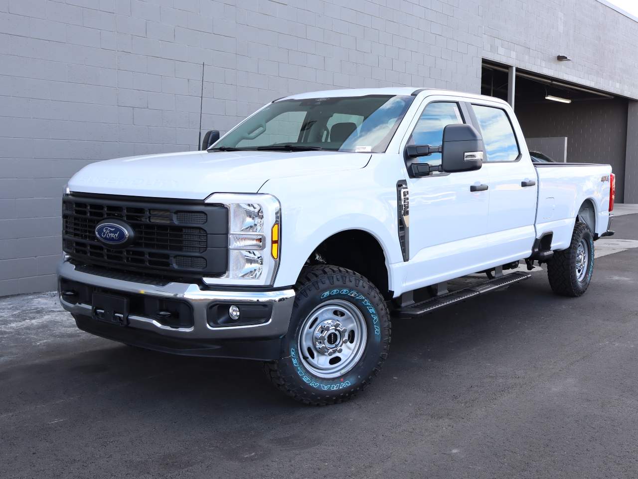 2024 Ford F-250 Super Duty Crew Cab XL