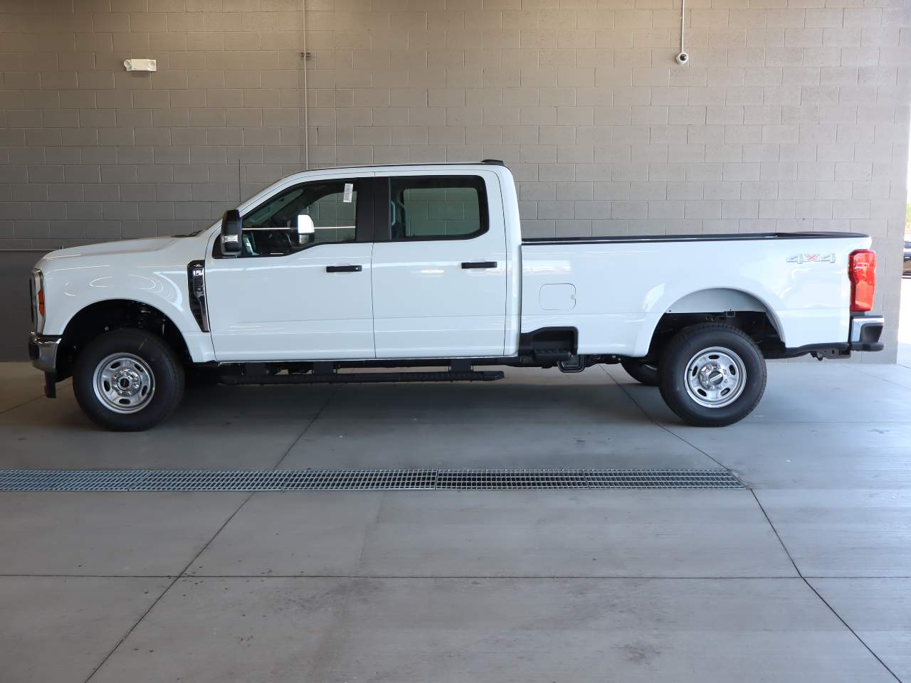 2026 Ford F-250 Super Duty Crew Cab XL