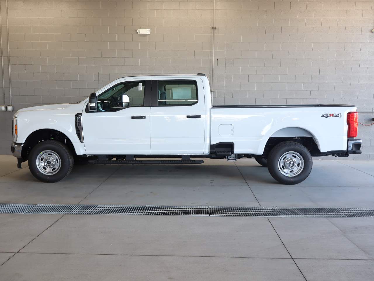 2026 Ford F-250 Super Duty Crew Cab XL