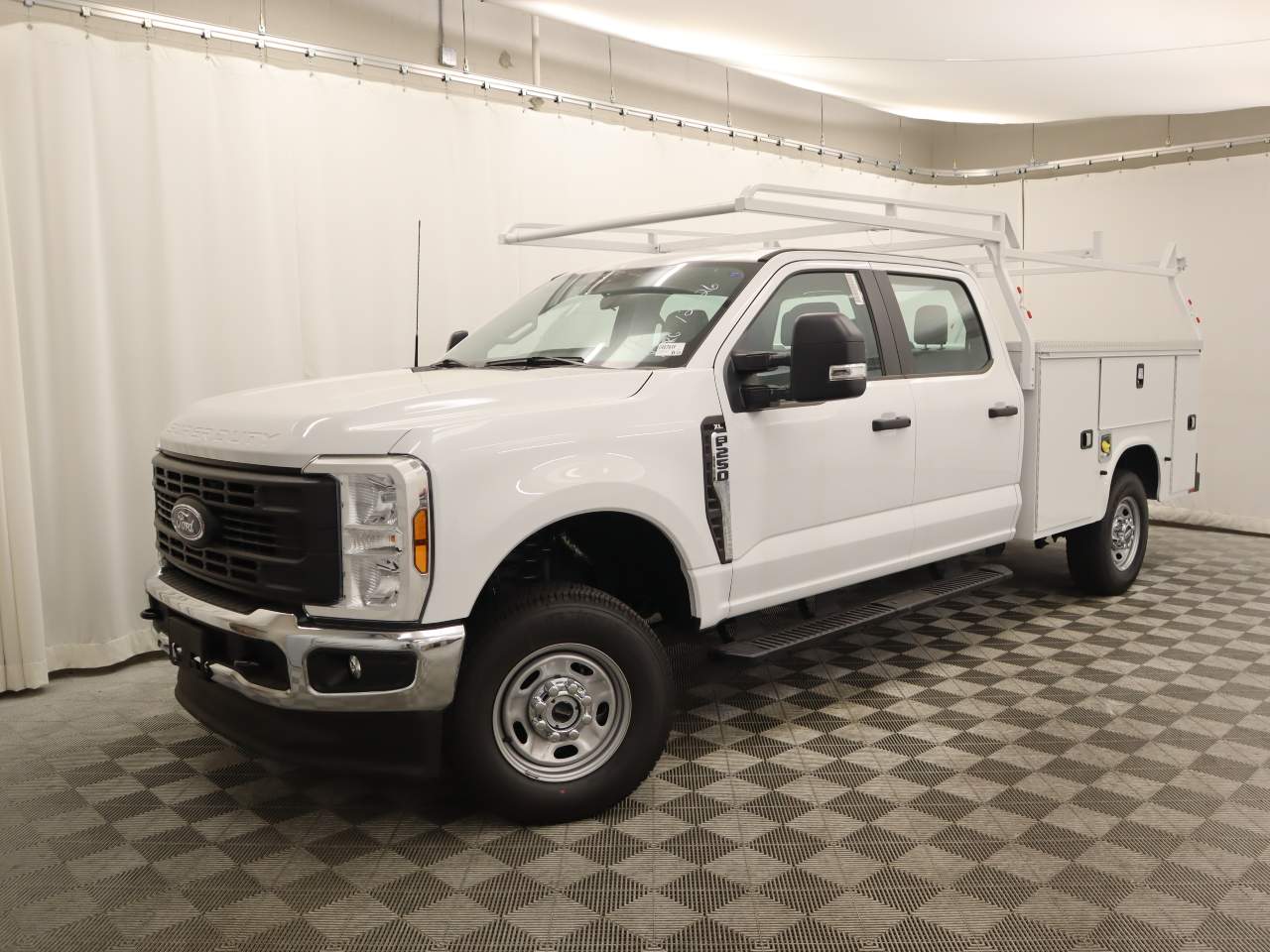 2024 Ford F-250 Super Duty Crew Cab XL