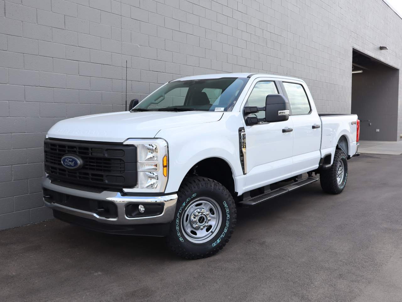 2024 Ford F-250 Super Duty Crew Cab XL