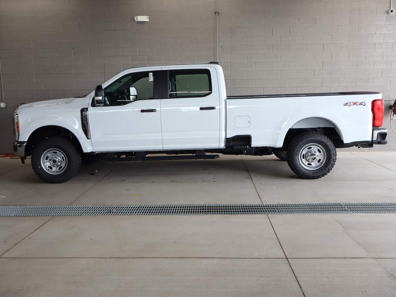 2026 Ford F-250 Super Duty Crew Cab XL