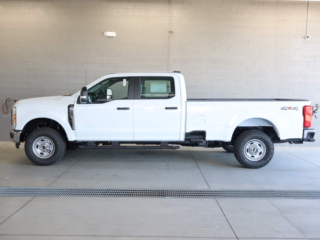 2026 Ford F-250 Super Duty Crew Cab XL