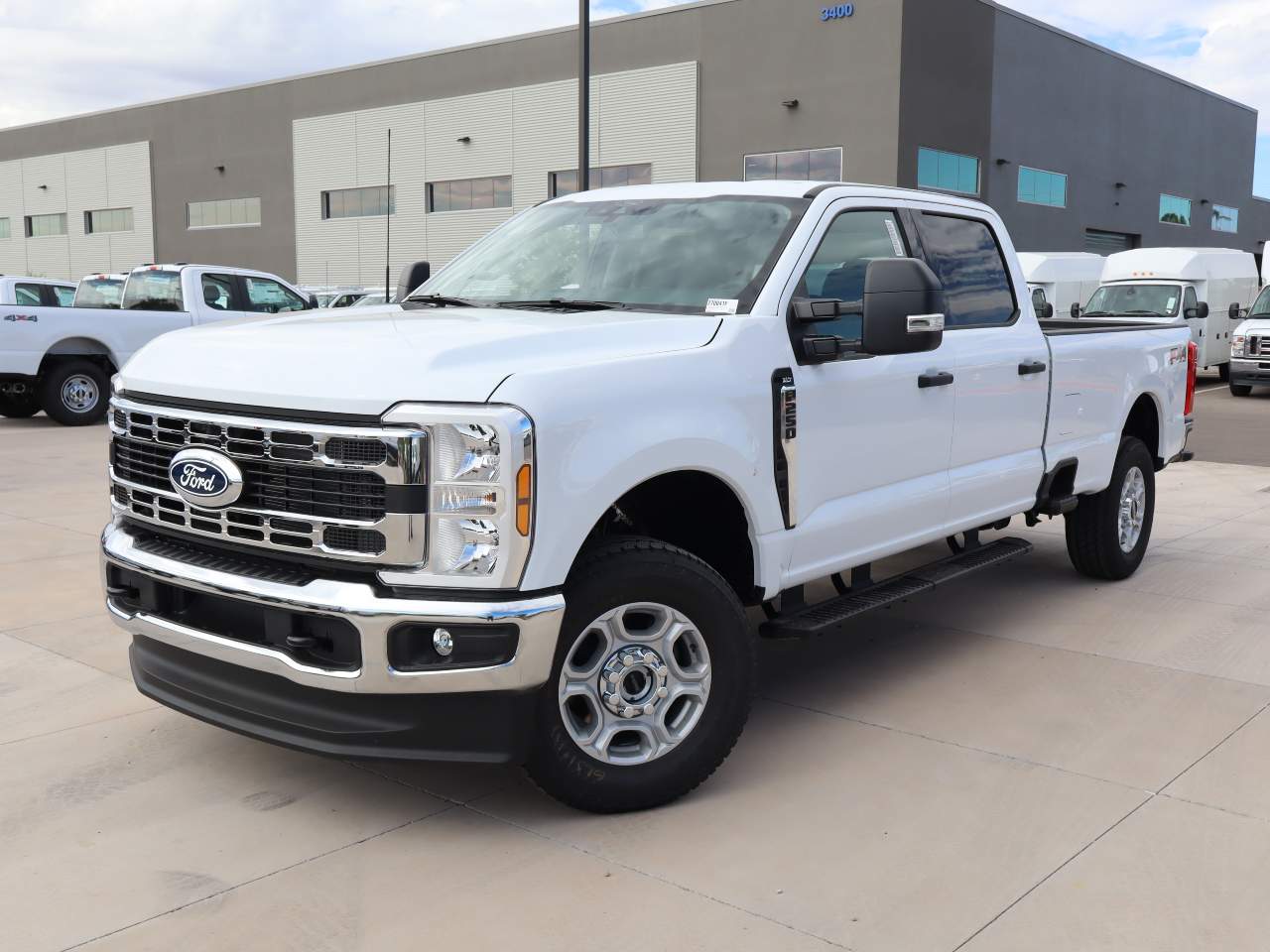 2027 Ford F-250 Super Duty Crew Cab XLT