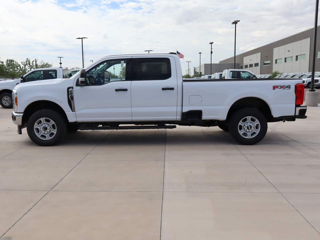 2027 Ford F-250 Super Duty Crew Cab XLT