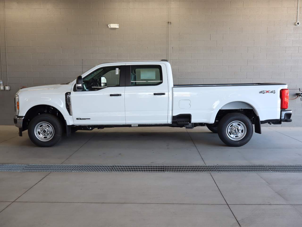 2026 Ford F-250 Super Duty Crew Cab XL