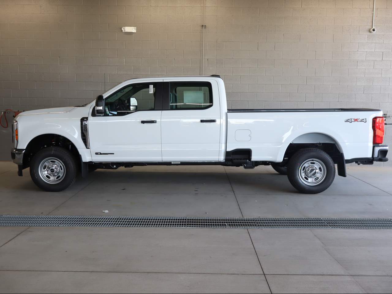 2026 Ford F-250 Super Duty Crew Cab XL
