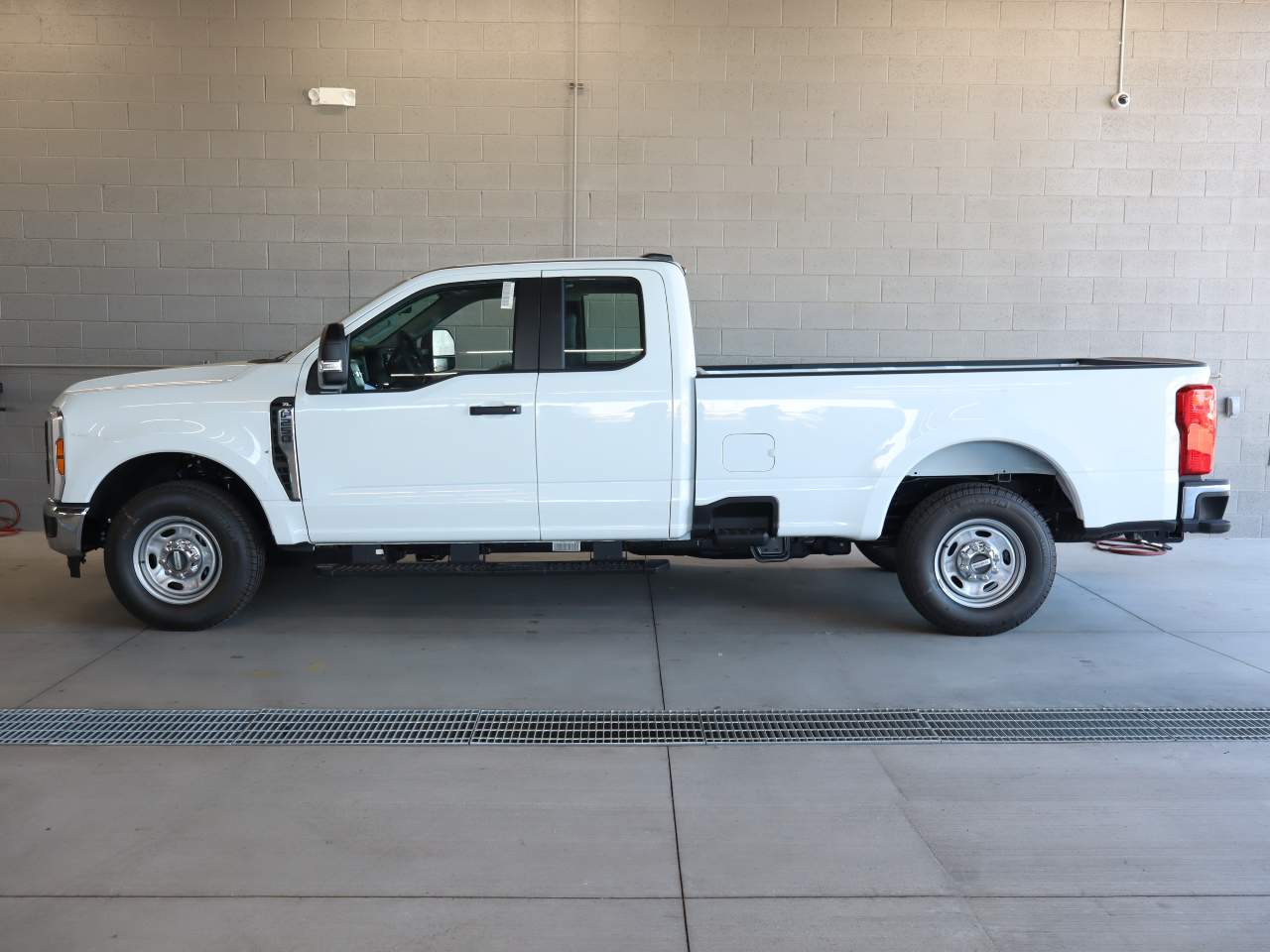 2026 Ford F-250 XL photo 2