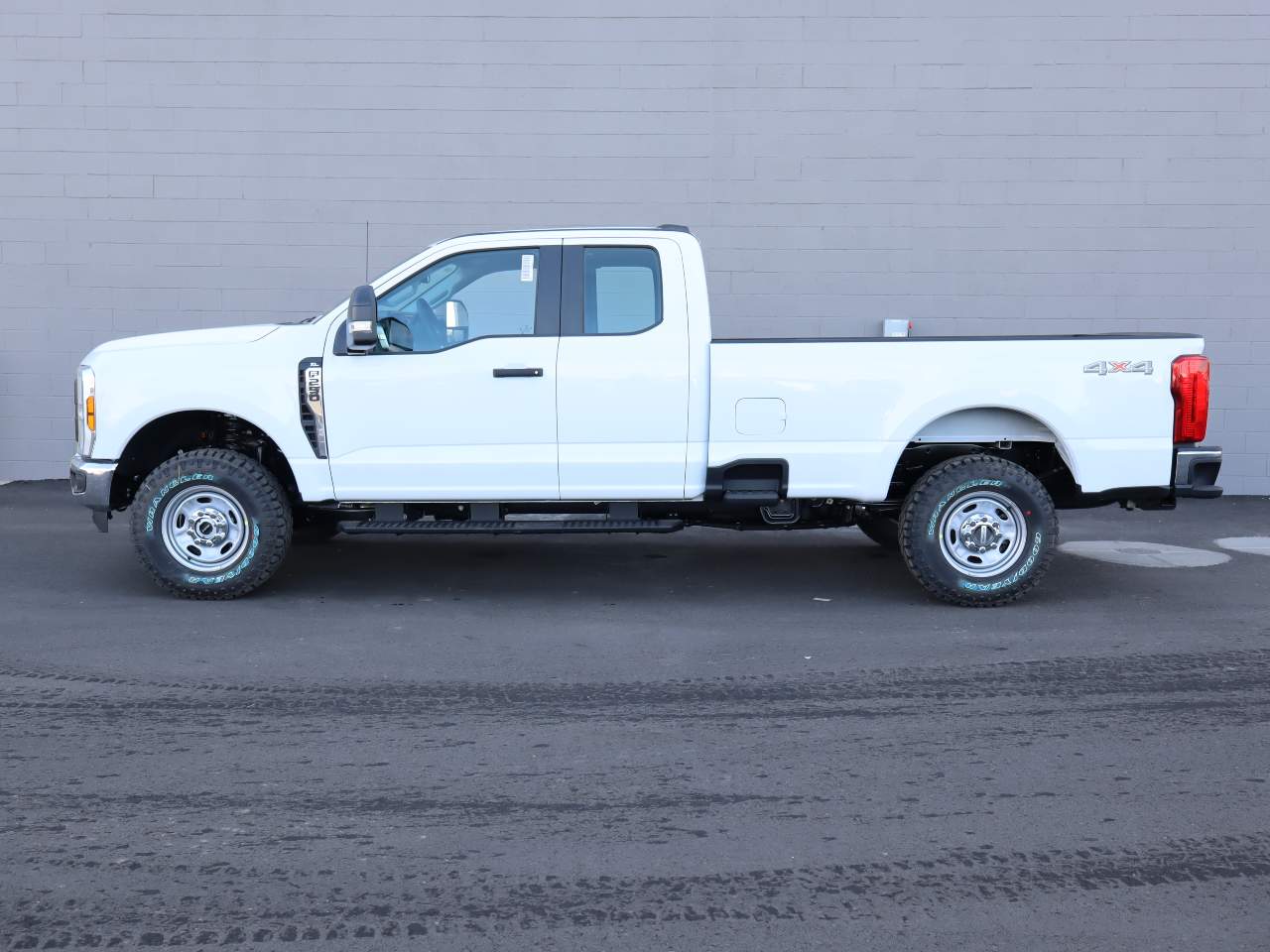 2024 Ford F-250 Super Duty SuperCab XL