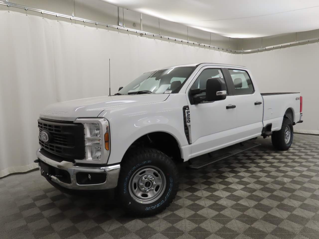 2024 Ford F-250 Super Duty Crew Cab XL