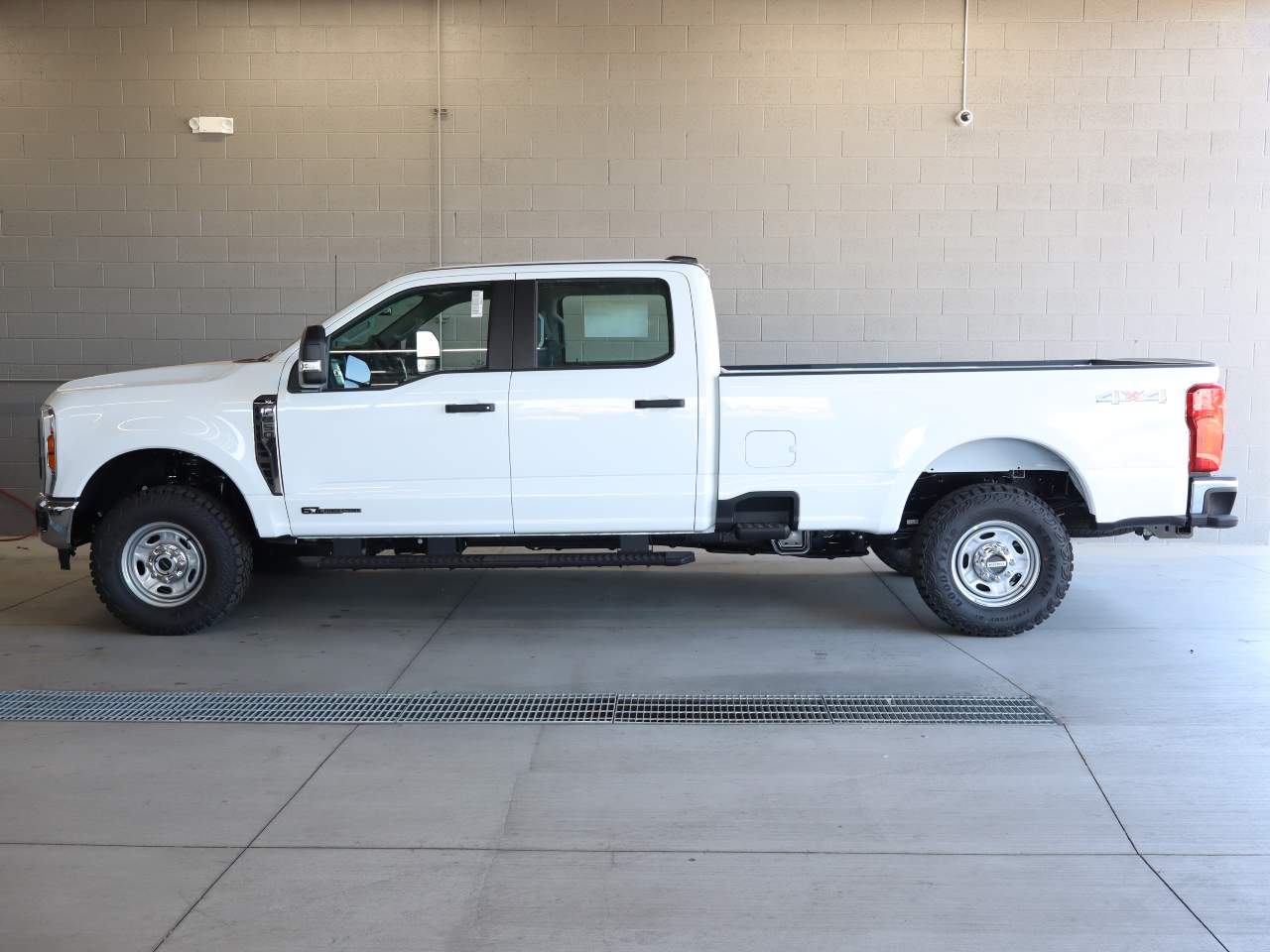 2026 Ford F-250 Super Duty Crew Cab XL