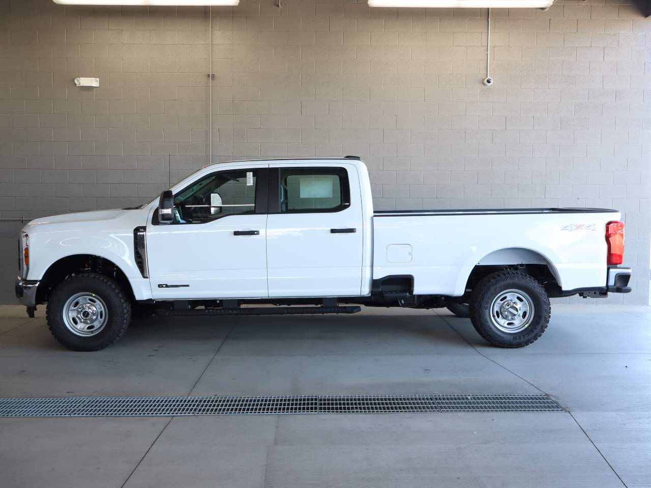 2026 Ford F-250 Super Duty Crew Cab XL