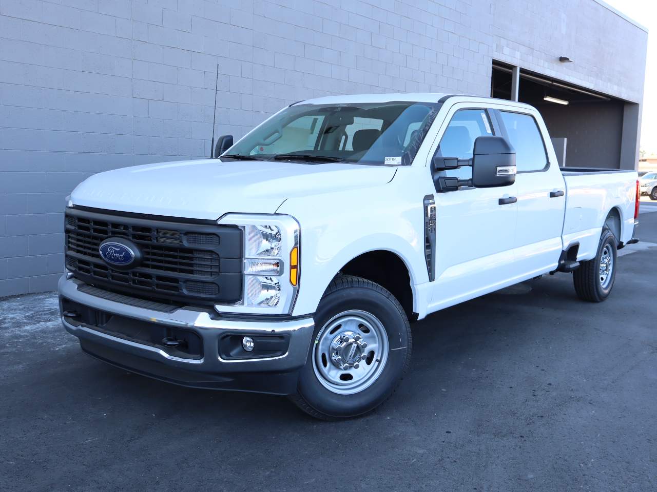 2024 Ford F-350 Super Duty SRW Crew Cab XL