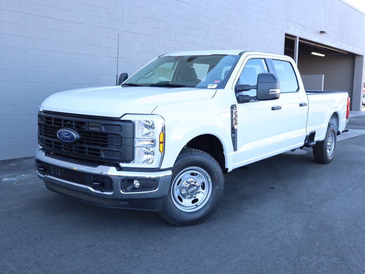 2024 Ford F-350 Super Duty SRW Crew Cab XL