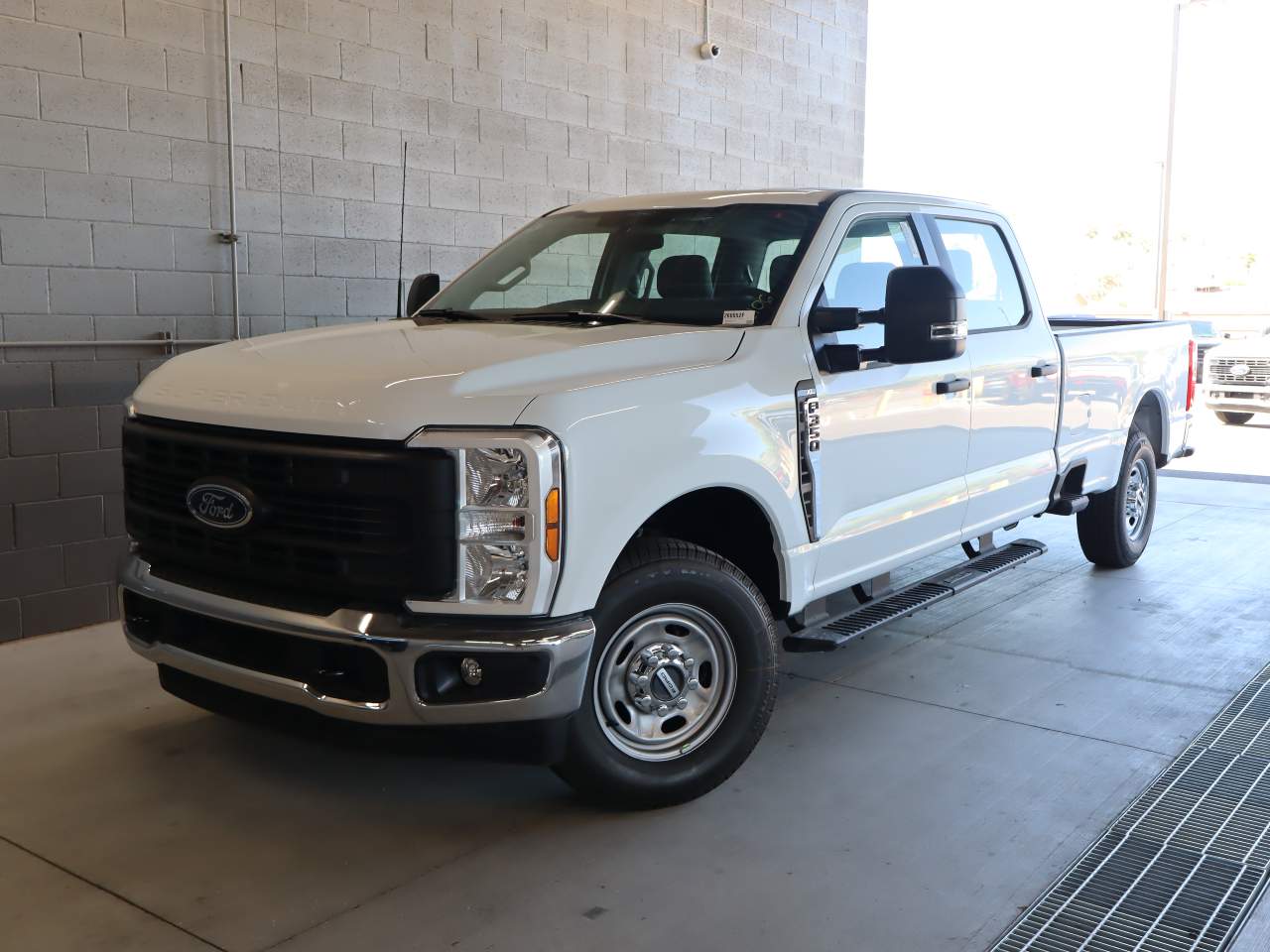 2026 Ford F-350 Super Duty SRW Crew Cab XL