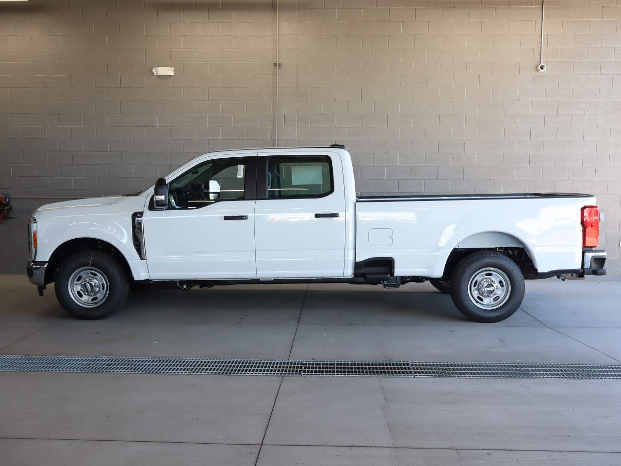 2026 Ford F-350 Super Duty SRW Crew Cab XL