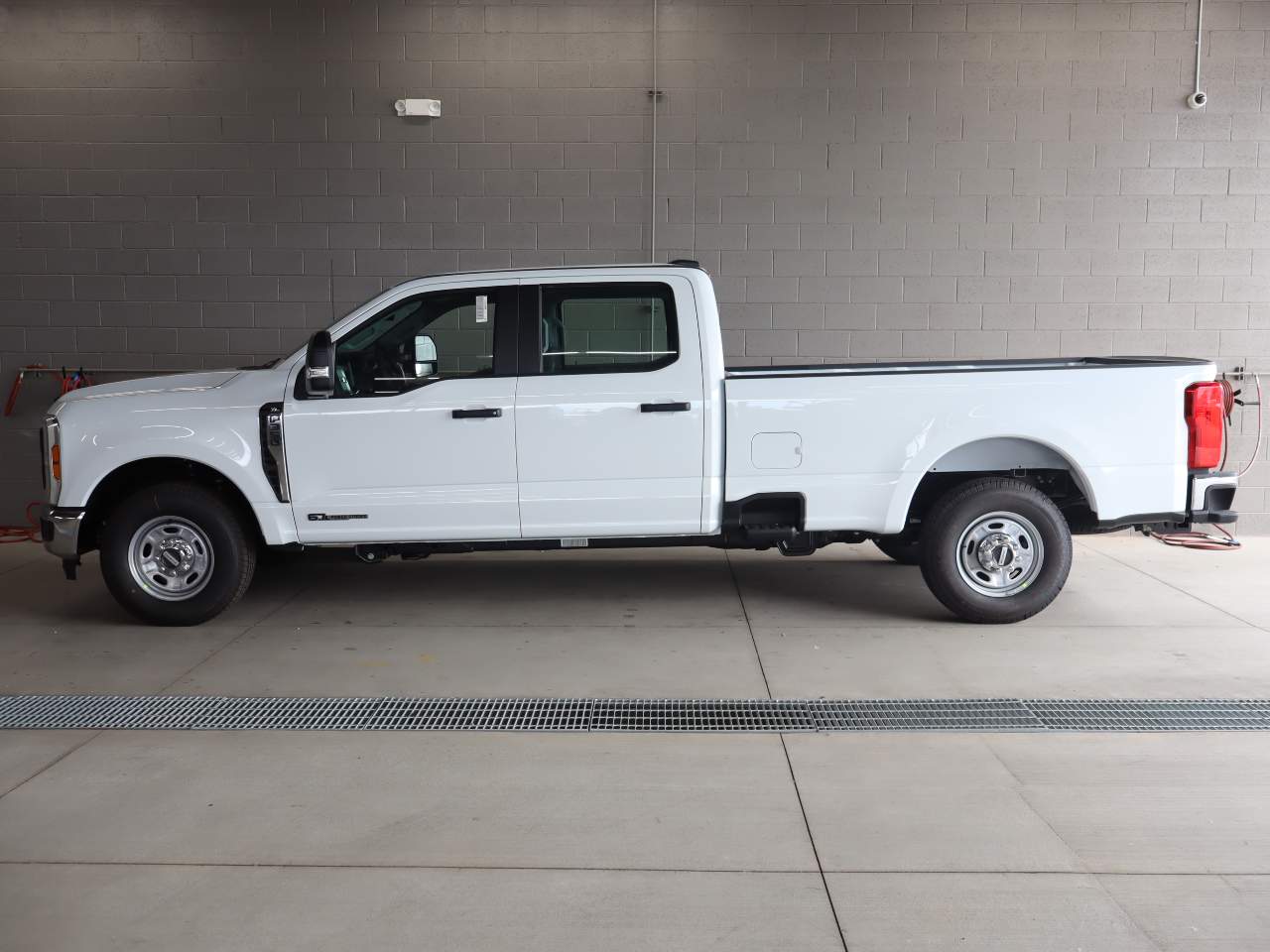 2026 Ford F-350 Super Duty SRW Crew Cab XL
