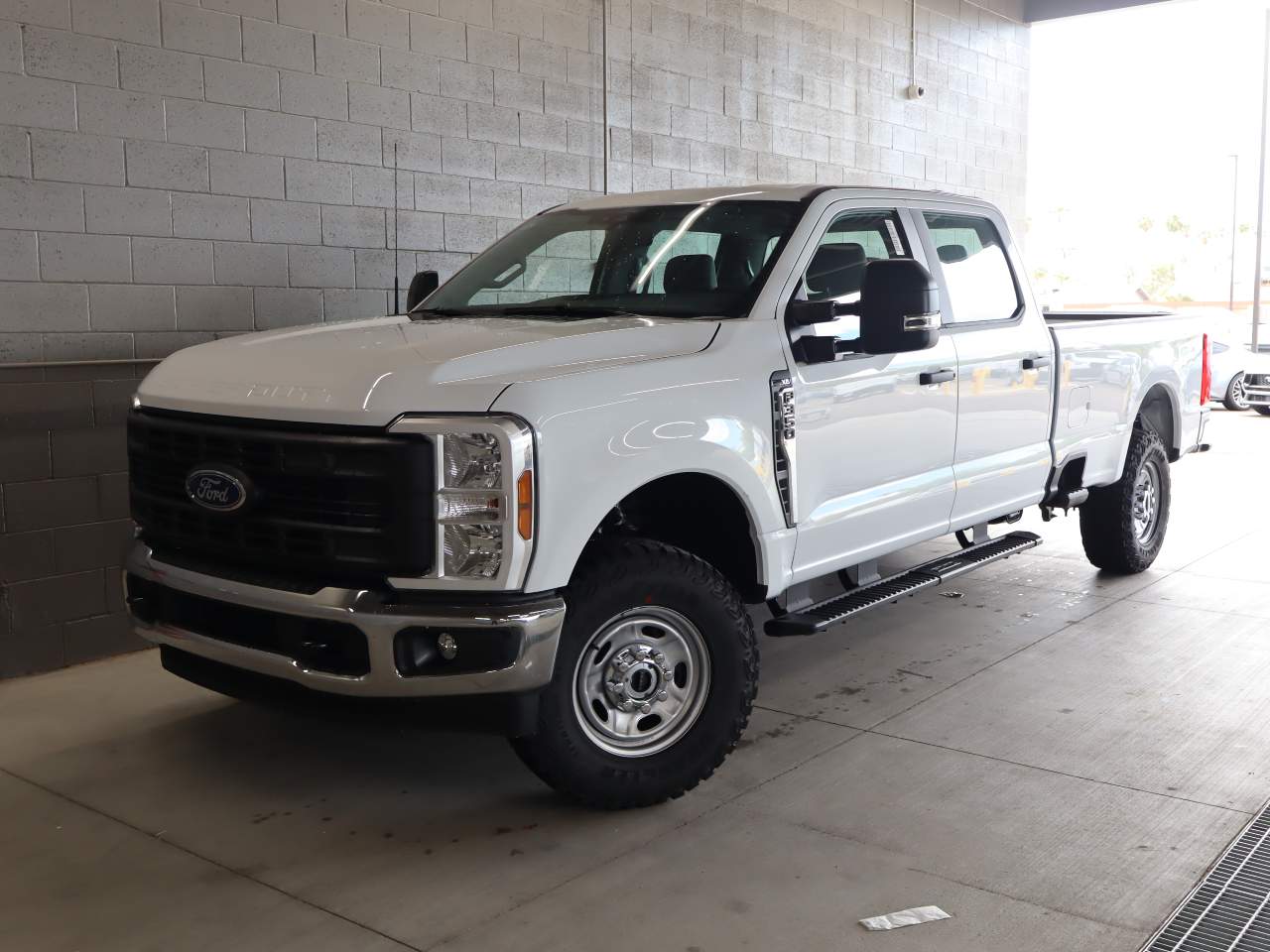 2026 Ford F-350 Super Duty SRW Crew Cab XL