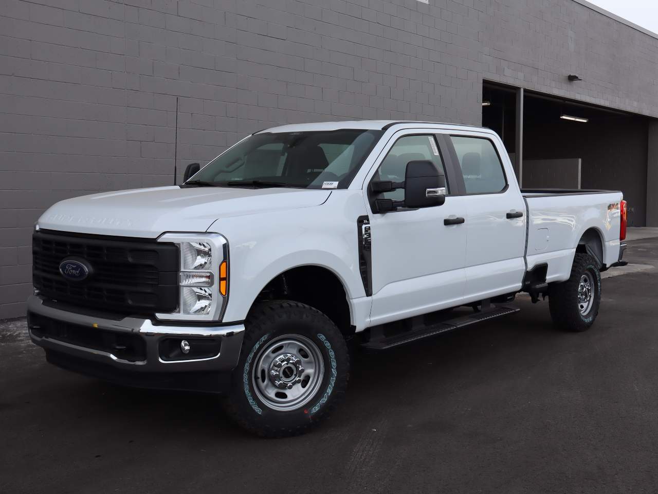 2024 Ford F-350 Super Duty SRW Crew Cab XL