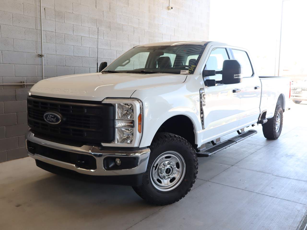 2026 Ford F-350 Super Duty SRW Crew Cab XL