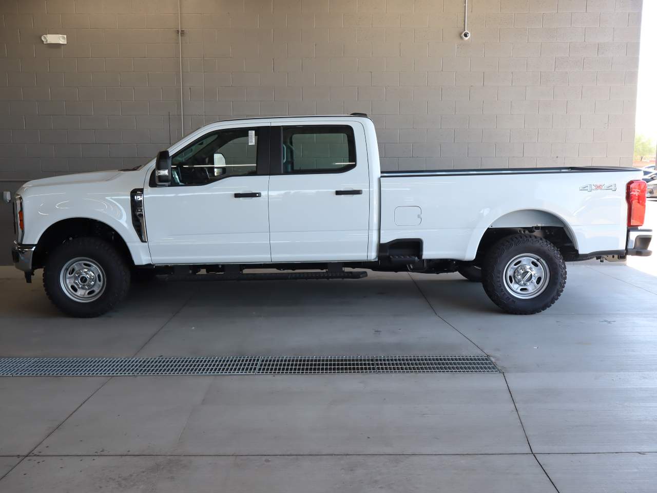 2026 Ford F-350 Super Duty SRW Crew Cab XL