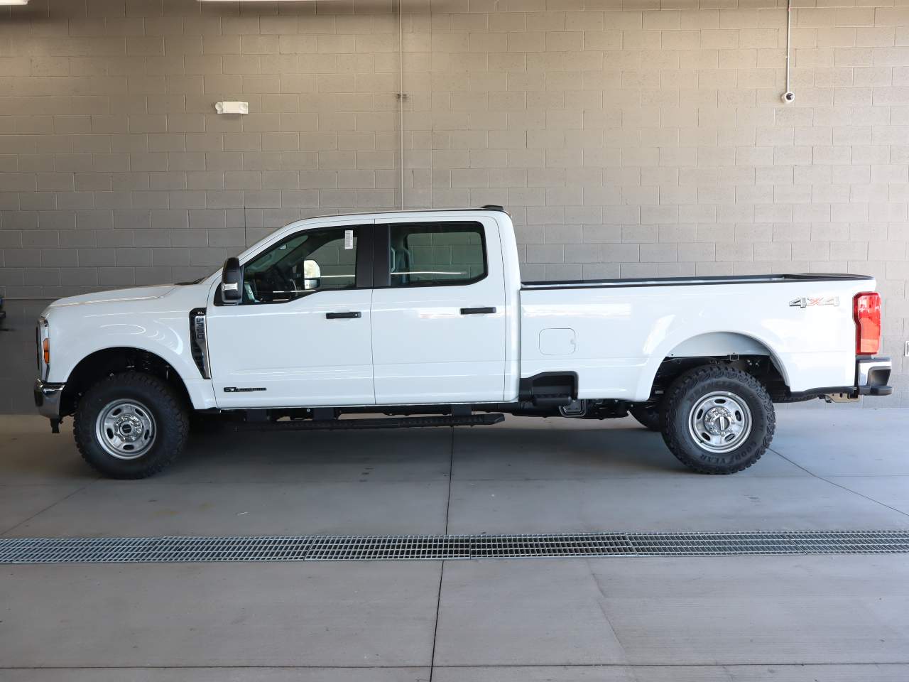 2026 Ford F-350 Super Duty SRW Crew Cab XL