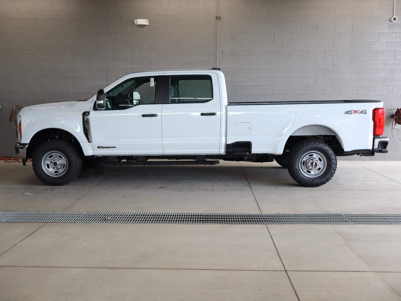 2026 Ford F-350 Super Duty SRW Crew Cab XL