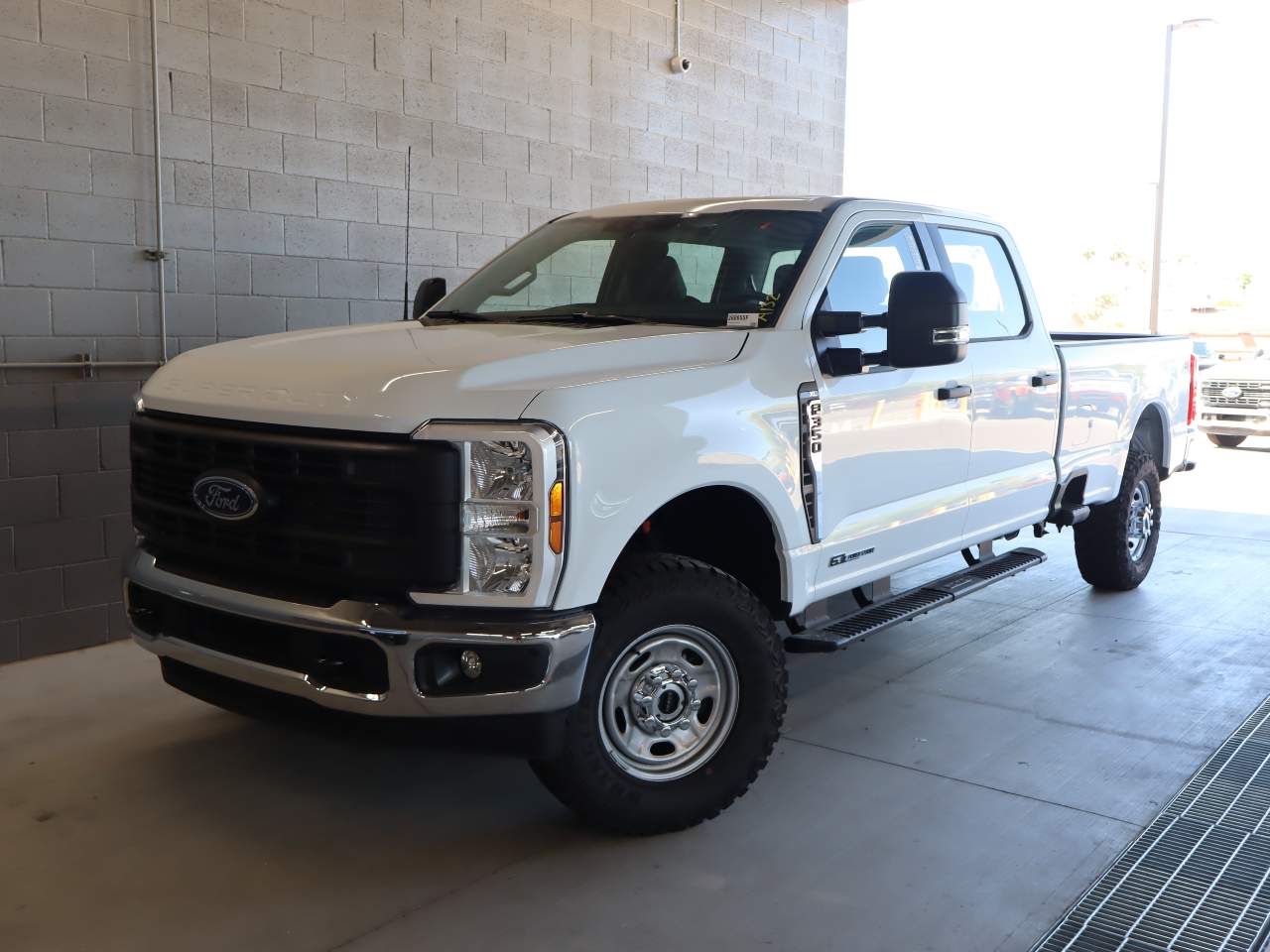 2026 Ford F-350 Super Duty SRW Crew Cab XL