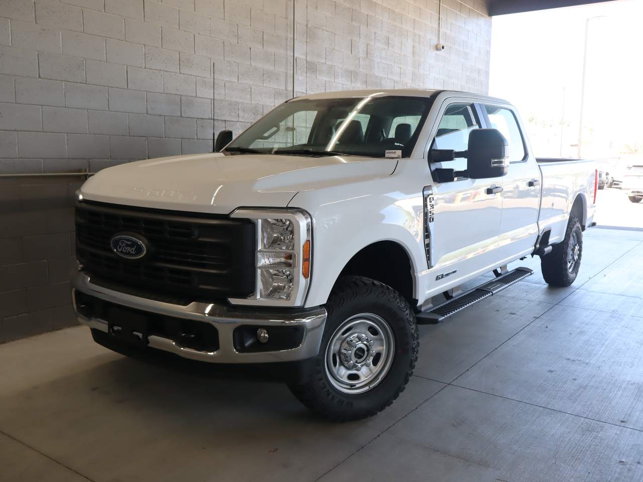 2026 Ford F-350 Super Duty SRW Crew Cab XL