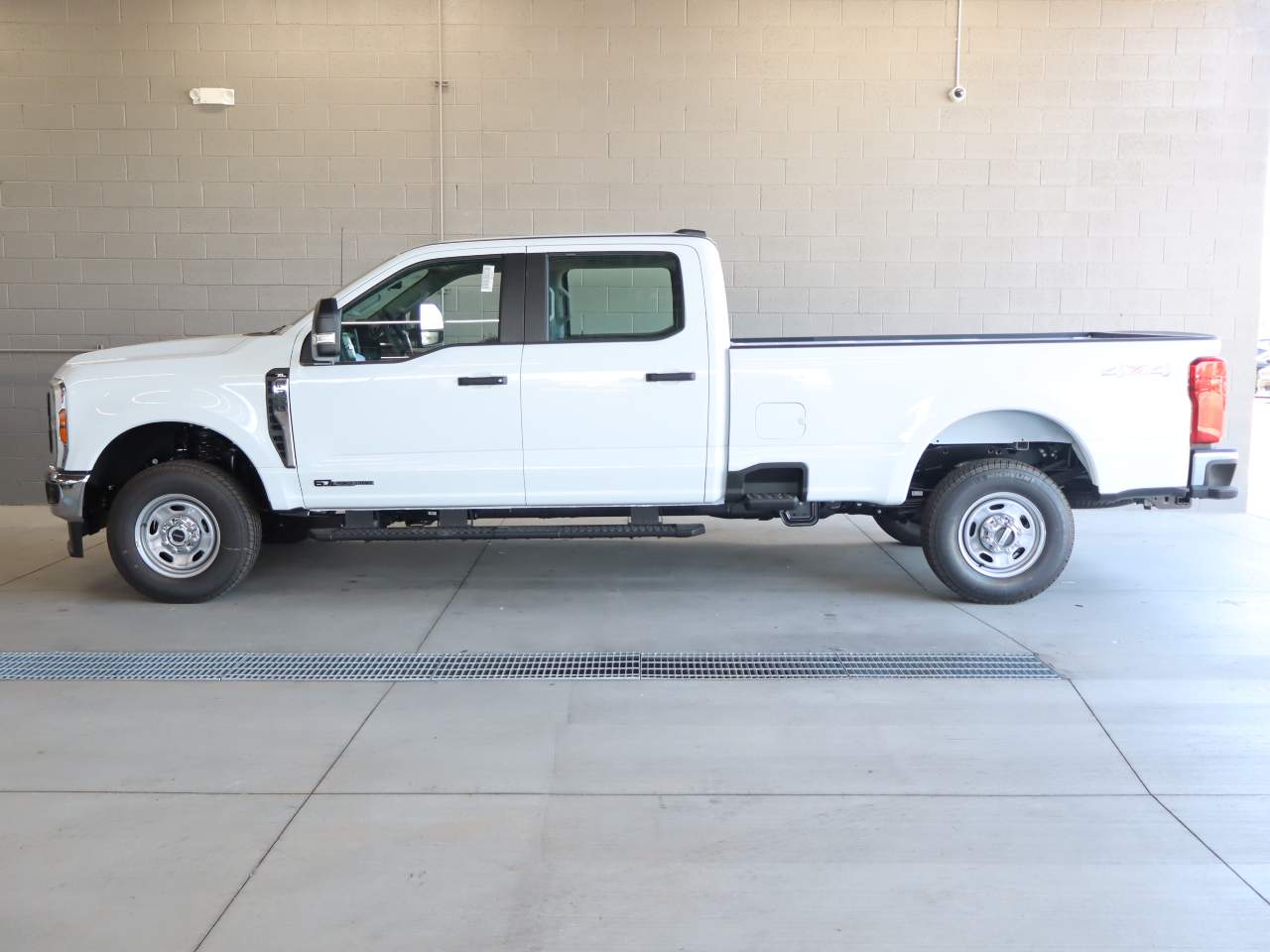 2026 Ford F-350 Super Duty SRW Crew Cab XL