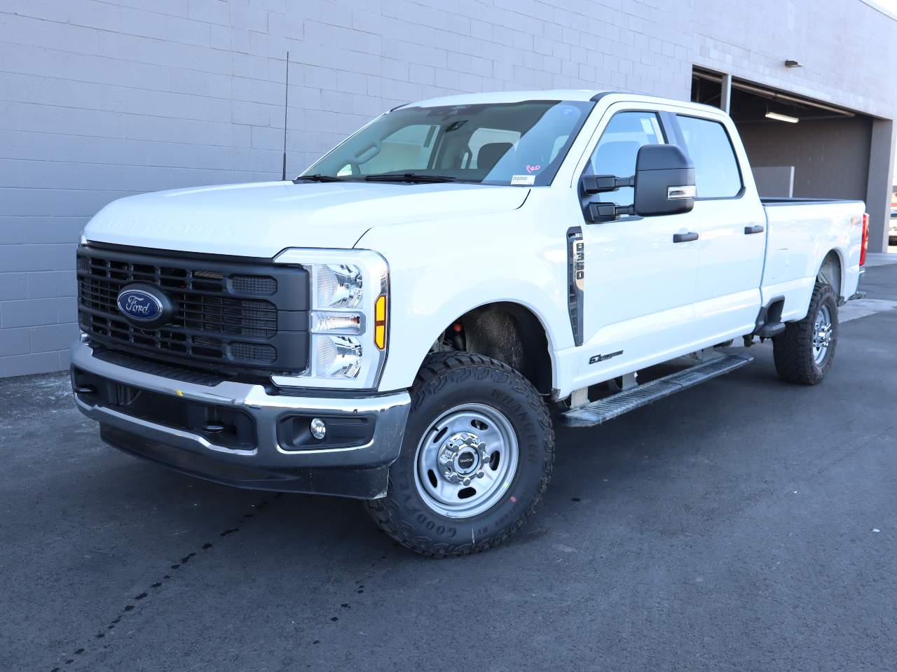 2025 Ford F-350 Super Duty SRW Crew Cab XL