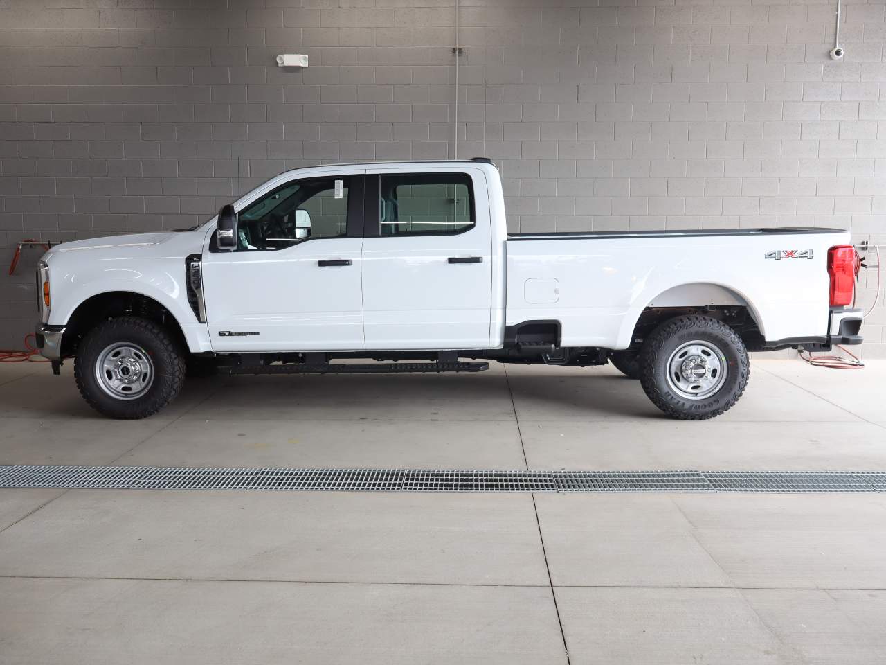 2026 Ford F-350 Super Duty SRW Crew Cab XL