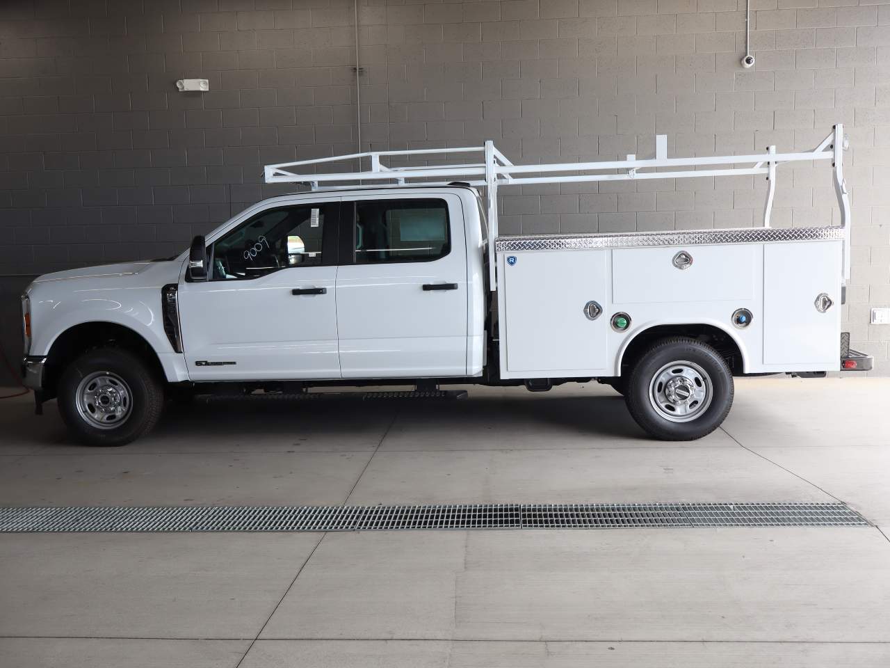 2026 Ford F-350 Super Duty SRW Crew Cab XL