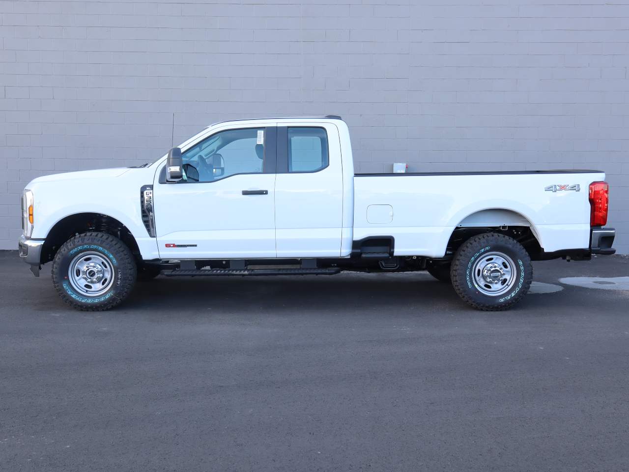 2025 Ford F-350 Super Duty SRW SuperCab XL