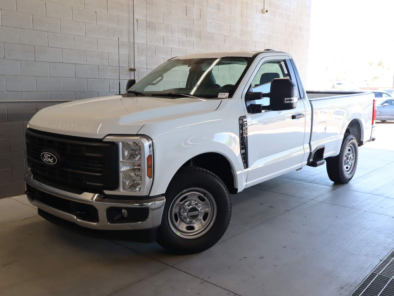 2027 Ford F-250 Super Duty XLT