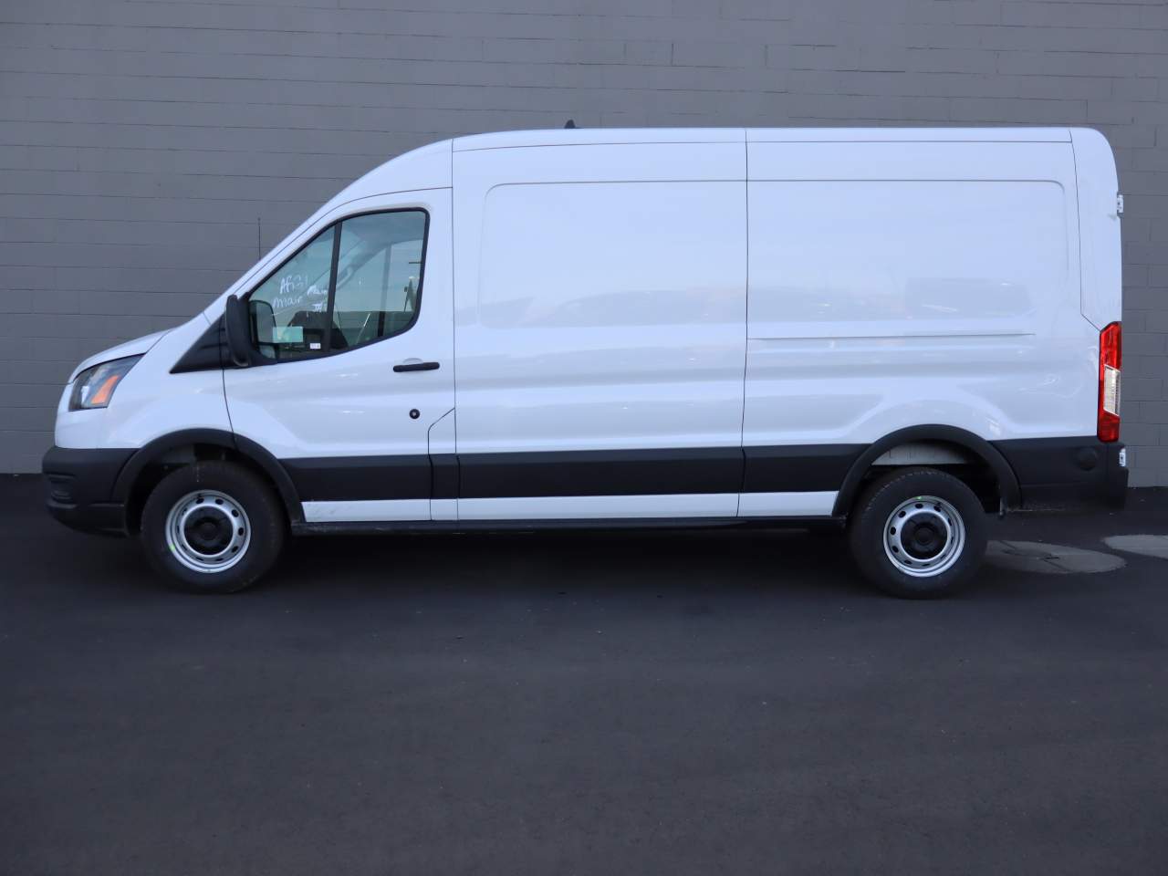 2025 Ford Transit 250