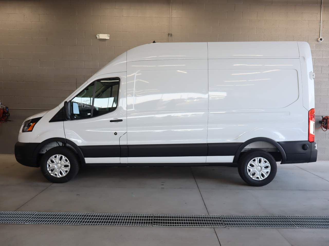 2025 Ford Transit 250