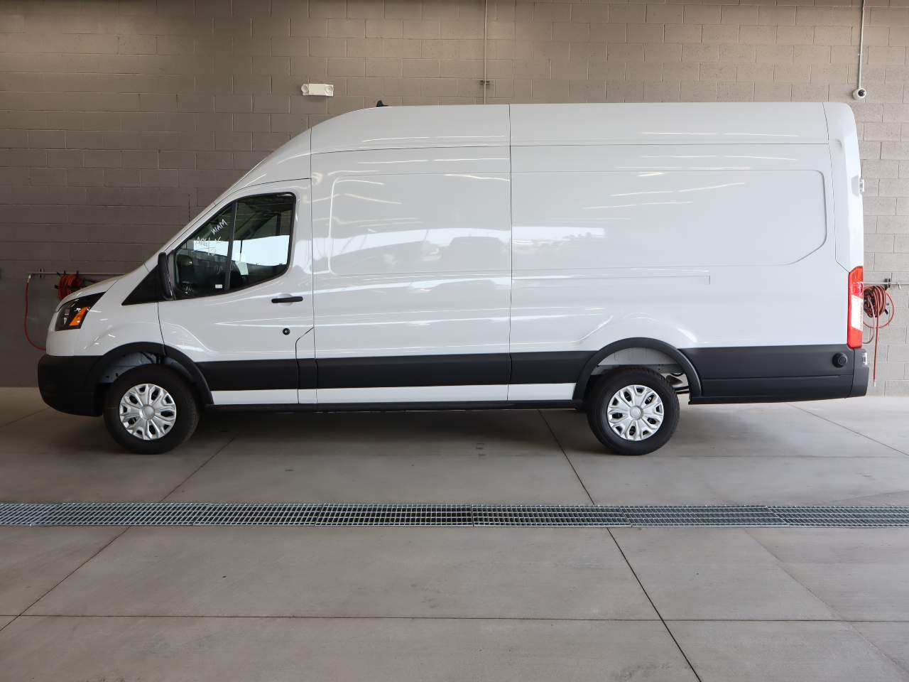 2025 Ford Transit 350