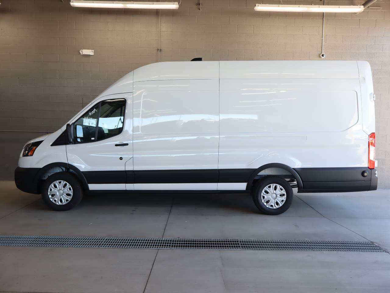 2026 Ford Transit photo 3