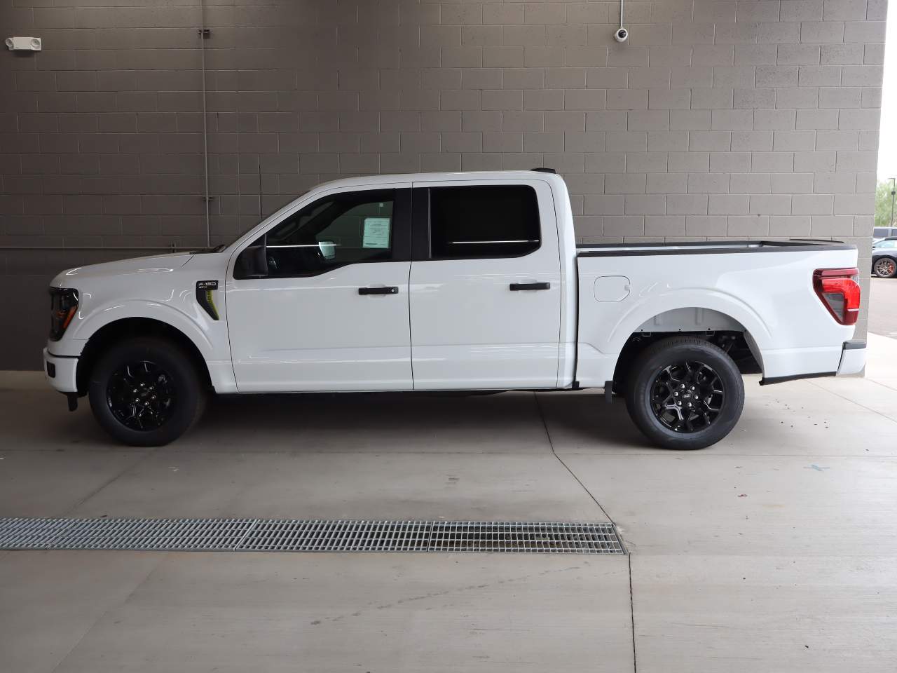 2025 Ford F-150 SuperCrew STX