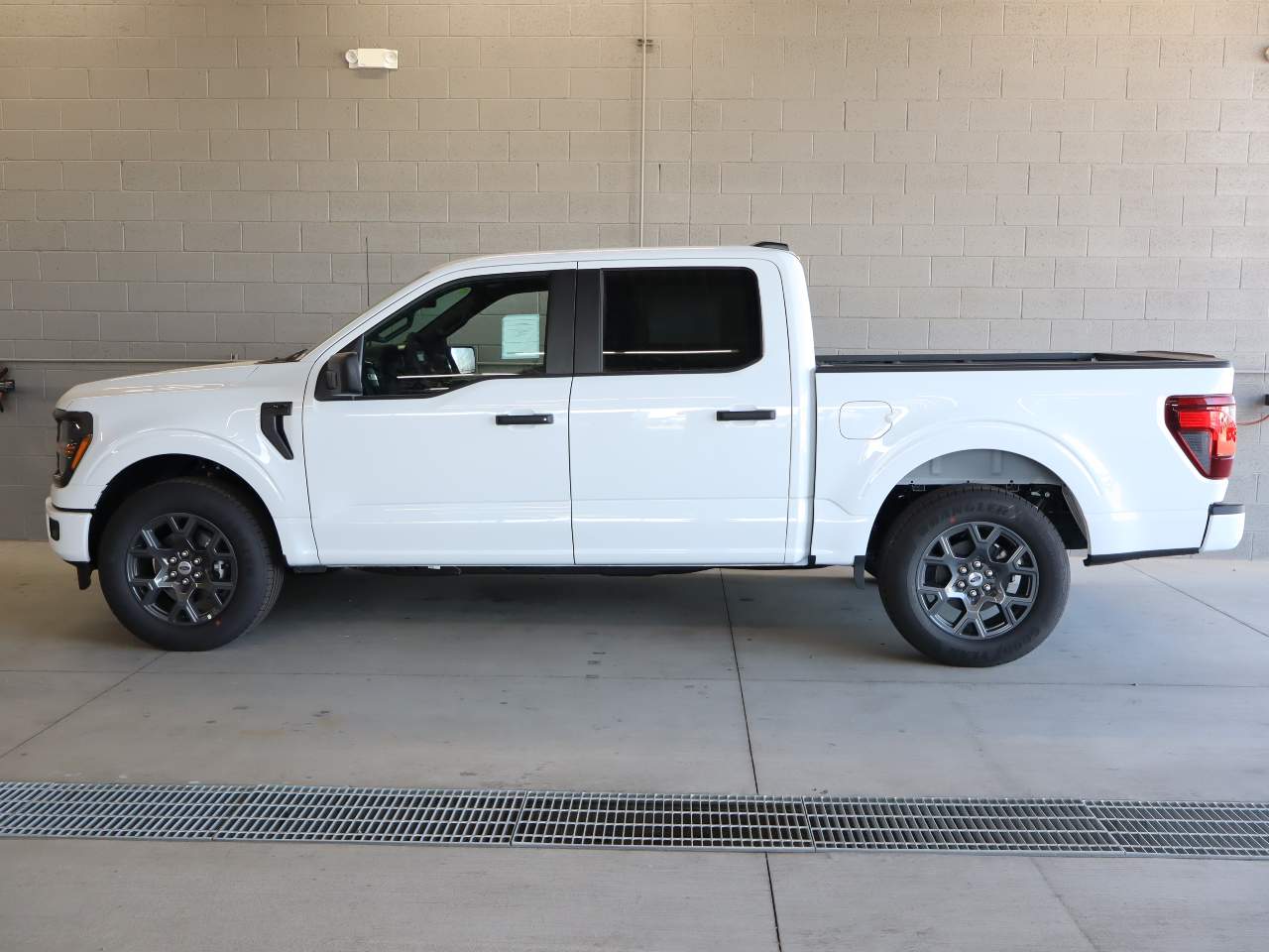 2026 Ford F-150 SuperCrew STX