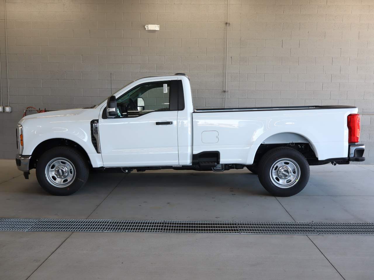 2026 Ford F-350 Super Duty SRW XL