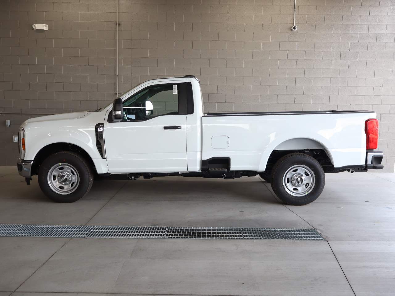 2025 Ford F-350 Super Duty SRW XL