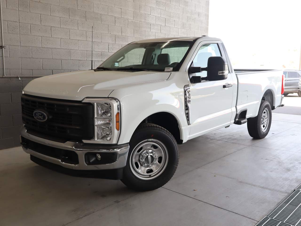 2025 Ford F-350 Super Duty SRW XL
