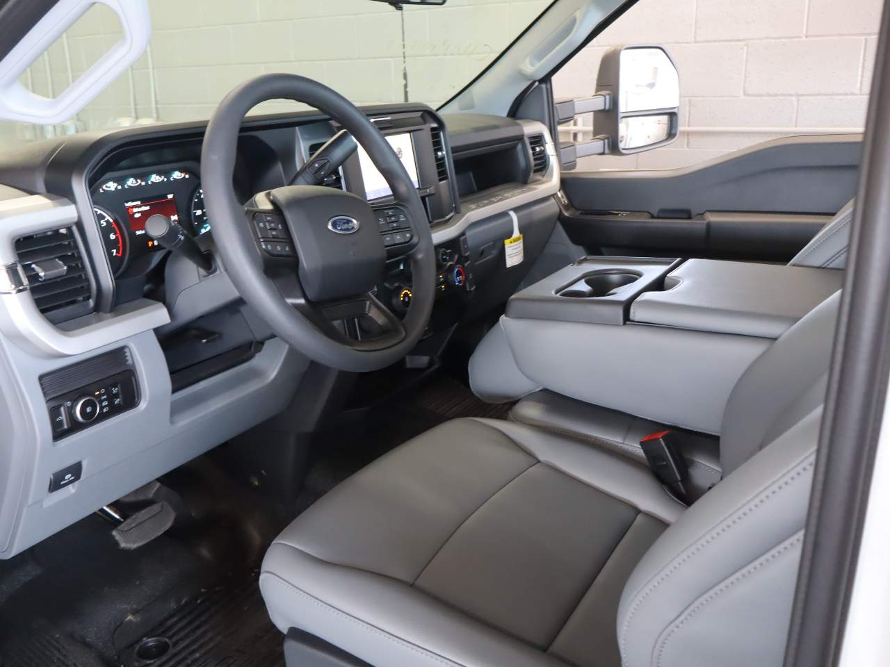 2025 Ford F-350 Super Duty XL - Photo 30