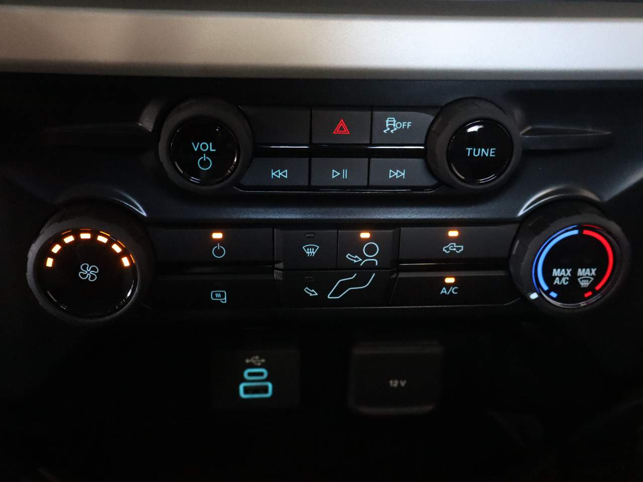 2025 Ford F-350 Super Duty XL - Photo 28