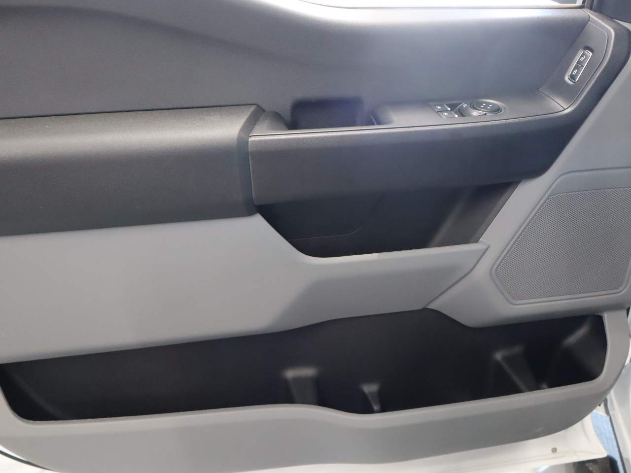 2025 Ford F-350 Super Duty XL - Photo 33