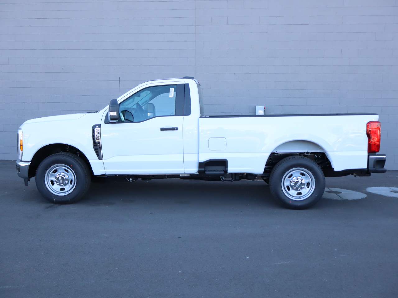 2026 Ford F-350 Super Duty SRW XL